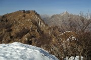 52 Ripida discesa a dx con neve ghiacciata ...ramponcini !